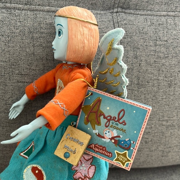 Aquarius Angels of the Zodiac. Posable Doll Figurine January February - Picture 7 of 14